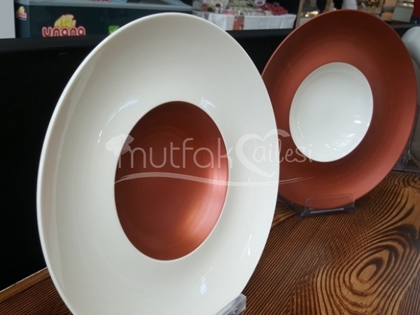 Porselen Sunum Tabakları