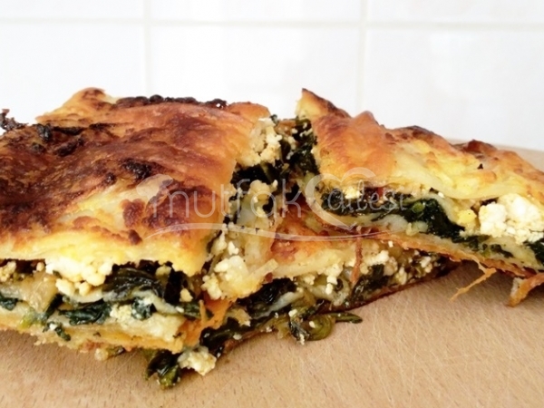 Ispanaklı Peynirli Börek