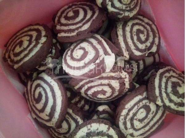 Çift Renkli Kurabiye